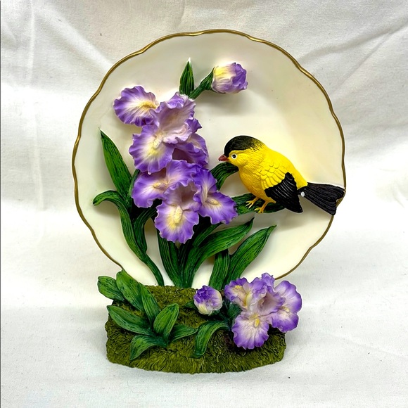 Heritage house Hand painted Decorative Bird Plate with Purple Flowers - Picture 1 of 5